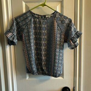 Jaqueline Ruffle sleeve top